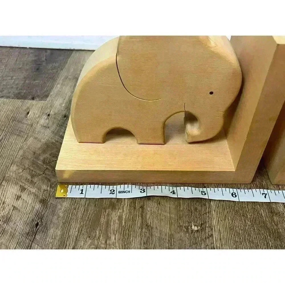 Montet Bois Switzerland Wooden Carved Elephant Bookends Brown Set of 2 - Picture 9 of 10